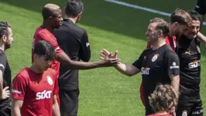 Okan Buruk’tan Victor Osimhen müjdesi: ‘Gitme niyeti olsa…’